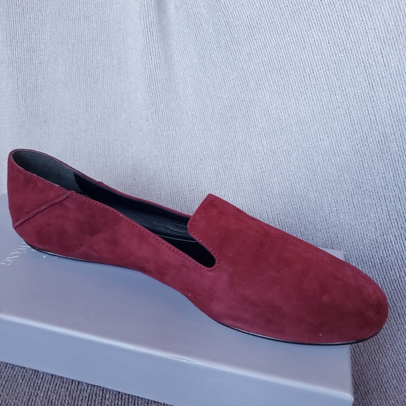 Vera Wang, slippers.  9.5 medium, berry color - Picture 3 of 7